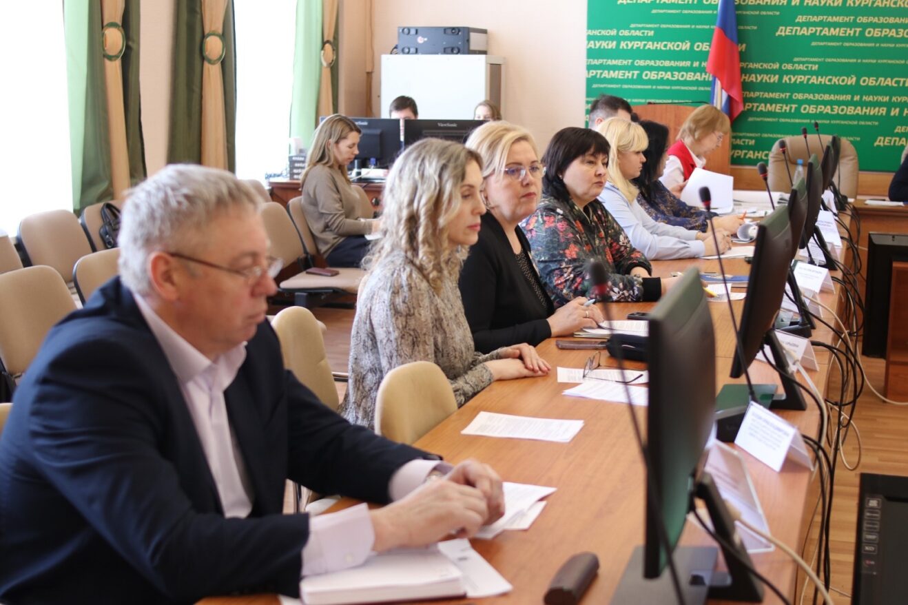Этим летом в Курганской области планируется открыть 260 детских лагерей